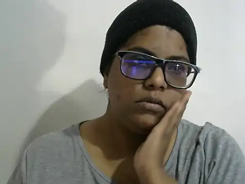 Sultryindianx100 online show from 04/21/26, 06:09