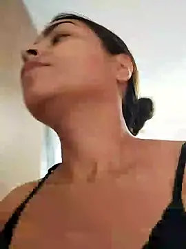 Snapshot of Ivanna2 chatting on 01/18/25, 02:33 Ivanna2 online show from 01/18/25, 02:33