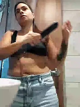 Snapshot of Ivanna2 chatting on 01/29/25, 03:37 Ivanna2 online show from 01/29/25, 03:37