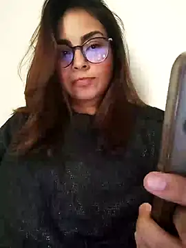 Snapshot of Ivanna2 chatting on 01/30/25, 12:48 Ivanna2 online show from 01/30/25, 12:48