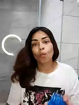 Snapshot of Ivanna2 chatting on 02/03/25, 01:40 Ivanna2 online show from 02/03/25, 01:40