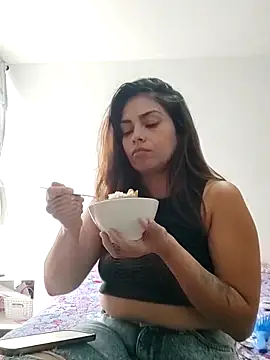 Snapshot of Ivanna2 chatting on 03/18/25, 06:59 Ivanna2 online show from 03/18/25, 06:59