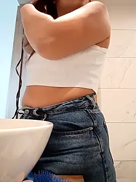 Snapshot of Ivanna2 chatting on 12/05/25, 04:36 Ivanna2 online show from 12/05/25, 04:36