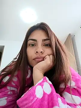 Snapshot of Ivanna2 chatting on 12/19/25, 12:56 Ivanna2 online show from 12/19/25, 12:56