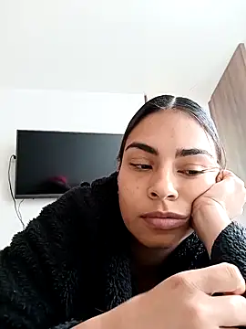 Snapshot of Ivanna2 chatting on 05/05/26, 04:48 Ivanna2 online show from 05/05/26, 04:48