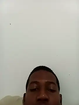 Safadinho2312 online show from 10/18/25, 02:36