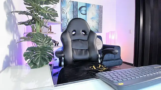 Snapshot of Amaia_Bushida chatting on 03/05/25, 08:21 Amaia Bushida online show from 03/05/25, 08:21