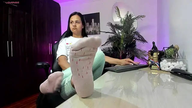 Snapshot of Amaia_Bushida chatting on 09/12/25, 02:11 Amaia Bushida online show from 09/12/25, 02:11