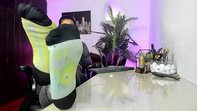 Snapshot of Amaia_Bushida chatting on 09/16/25, 12:11 Amaia Bushida online show from 09/16/25, 12:11