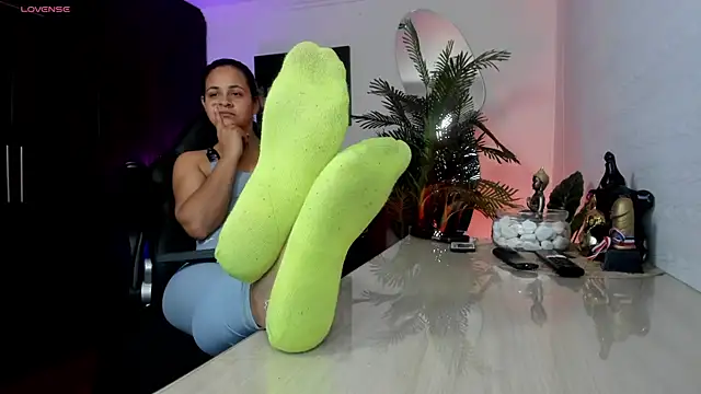 Snapshot of Amaia_Bushida chatting on 10/21/25, 03:07 Amaia Bushida online show from 10/21/25, 03:07