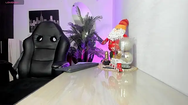 Snapshot of Amaia_Bushida chatting on 11/30/25, 02:37 Amaia Bushida online show from 11/30/25, 02:37