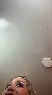 Holly madison  online show from 02/20/25, 04:36