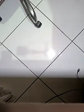 Snapshot of QUERTZFODAA chatting on 03/15/25, 06:10 QUERTZFODAA online show from 03/15/25, 06:10