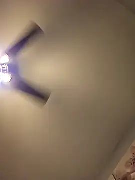 Snapshot of Nikkierosee chatting on 12/12/24, 11:18 Nikkierosee online show from 12/12/24, 11:18