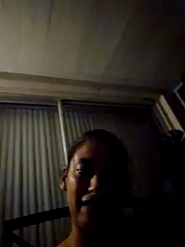 Snapshot of Nikkierosee chatting on 12/19/24, 10:13 Nikkierosee online show from 12/19/24, 10:13