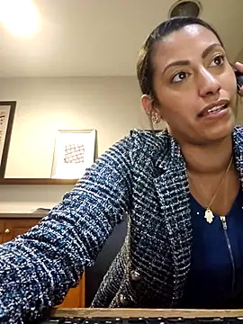 Snapshot of Nikkierosee chatting on 03/05/25, 07:05 Nikkierosee online show from 03/05/25, 07:05