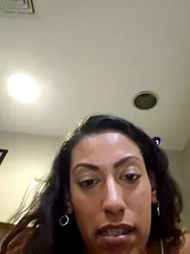 Snapshot of Nikkierosee chatting on 03/08/25, 07:05 Nikkierosee online show from 03/08/25, 07:05