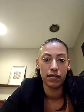 Snapshot of Nikkierosee chatting on 03/11/25, 07:58 Nikkierosee online show from 03/11/25, 07:58