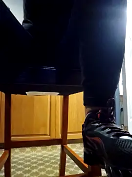 Snapshot of Nikkierosee chatting on 03/12/25, 05:57 Nikkierosee online show from 03/12/25, 05:57