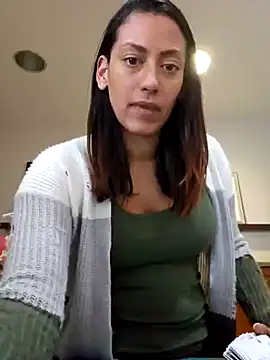 Snapshot of Nikkierosee chatting on 03/22/25, 07:20 Nikkierosee online show from 03/22/25, 07:20