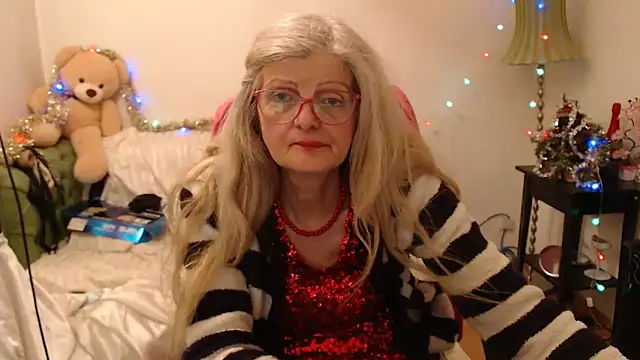 Snapshot of BlairFort chatting on 12/18/24, 02:53 BlairFort online show from 12/18/24, 02:53