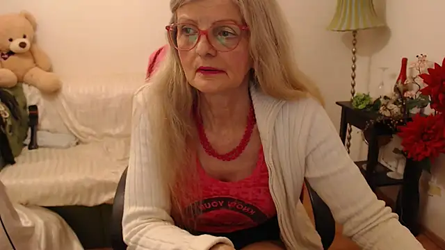 Snapshot of BlairFort chatting on 01/25/25, 06:24 BlairFort online show from 01/25/25, 06:24