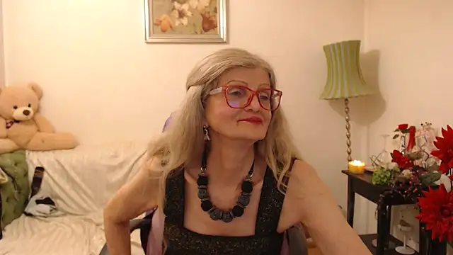 Snapshot of BlairFort chatting on 02/17/25, 08:04 BlairFort online show from 02/17/25, 08:04