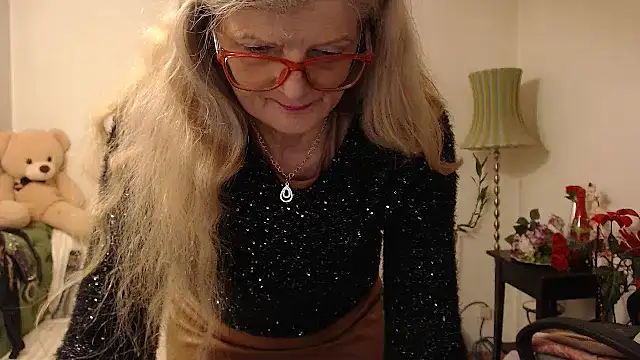 Snapshot of BlairFort chatting on 10/01/25, 04:13 BlairFort online show from 10/01/25, 04:13