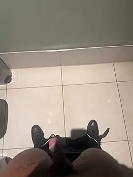 chocolatelongstrokes online show from 04/04/26, 07:28