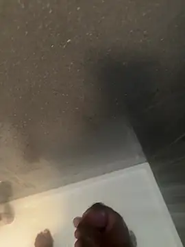 chocolatelongstrokes online show from 04/15/26, 04:14