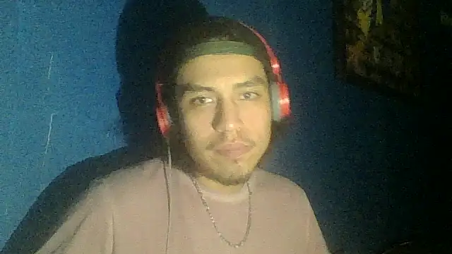 AlexAlejandro13 online show from 10/04/25, 07:17