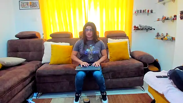 Khalifa Gold online show from 09/27/25, 03:50