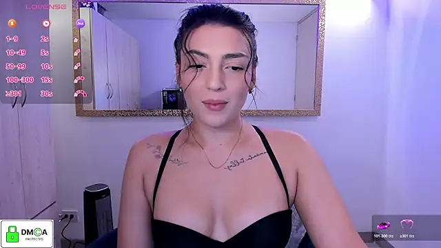 EricaVanderhill online show from 04/23/26, 10:34