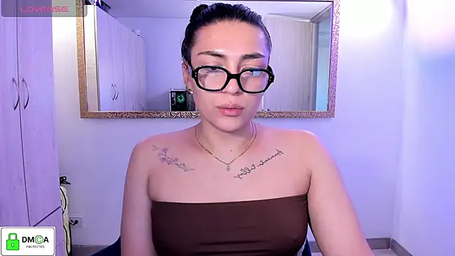 EricaVanderhill online show from 07/27/26, 10:50