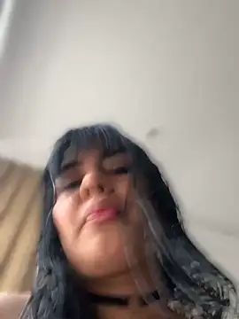 Snapshot of Roxxannne chatting on 03/15/25, 06:21 Roxxannne online show from 03/15/25, 06:21