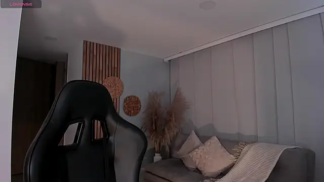 AnnieHallX online show from 03/22/25, 12:49