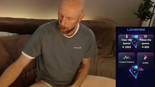 MaxRouger online show from 11/19/25, 07:19