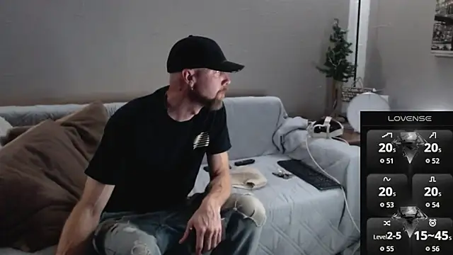 MaxRouger online show from 11/23/25, 09:36