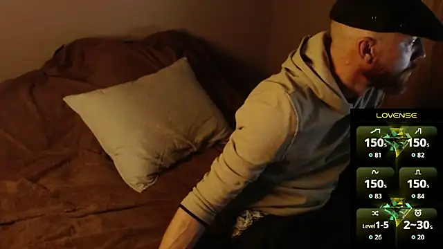 Snapshot of MaxRouger chatting on 02/16/26, 11:17 MaxRouger online show from 02/16/26, 11:17