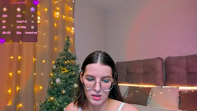 Snapshot of AriellaTesk chatting on 01/04/25, 08:49 AriellaTesk online show from 01/04/25, 08:49