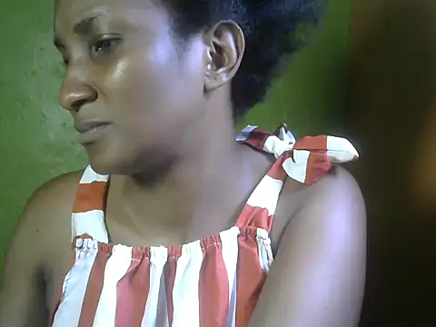 Snapshot of Athena_2019 chatting on 04/16/26, 08:26 Athena 2019 online show from 04/16/26, 08:26