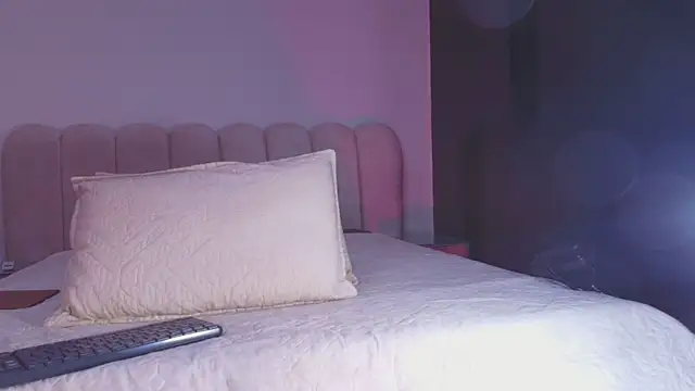 sofi decker online show from 11/29/25, 11:57