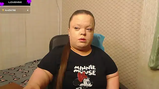 Janiffer MiMi online show from 04/15/26, 04:47