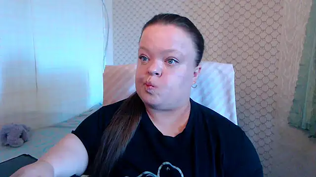 Snapshot of Janiffer_MiMi chatting on 06/19/26, 09:24 Janiffer MiMi online show from 06/19/26, 09:24