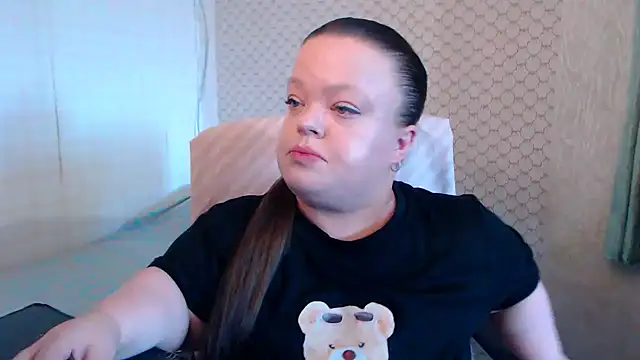Snapshot of Janiffer_MiMi chatting on 06/20/26, 02:20 Janiffer MiMi online show from 06/20/26, 02:20