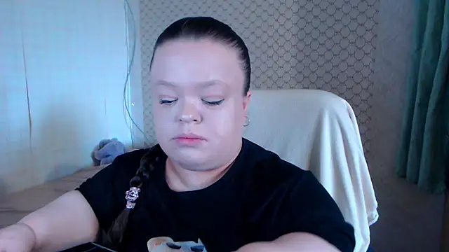 Snapshot of Janiffer_MiMi chatting on 07/22/26, 03:37 Janiffer MiMi online show from 07/22/26, 03:37