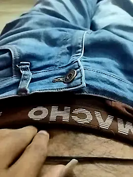 Snapshot of 8inch_monster chatting on 03/02/25, 06:40 8inch monster online show from 03/02/25, 06:40