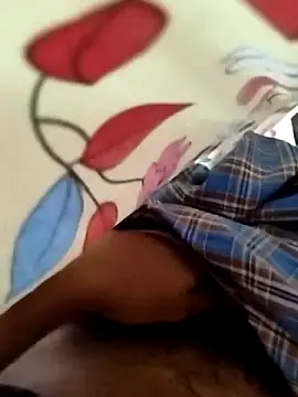 Snapshot of 8inch_monster chatting on 03/04/25, 09:00 8inch monster online show from 03/04/25, 09:00