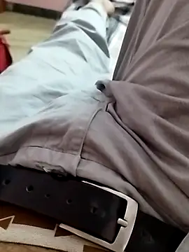 Snapshot of 8inch_monster chatting on 03/18/25, 11:30 8inch monster online show from 03/18/25, 11:30