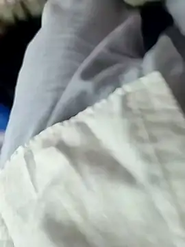 Snapshot of 8inch_monster chatting on 03/19/25, 06:24 8inch monster online show from 03/19/25, 06:24